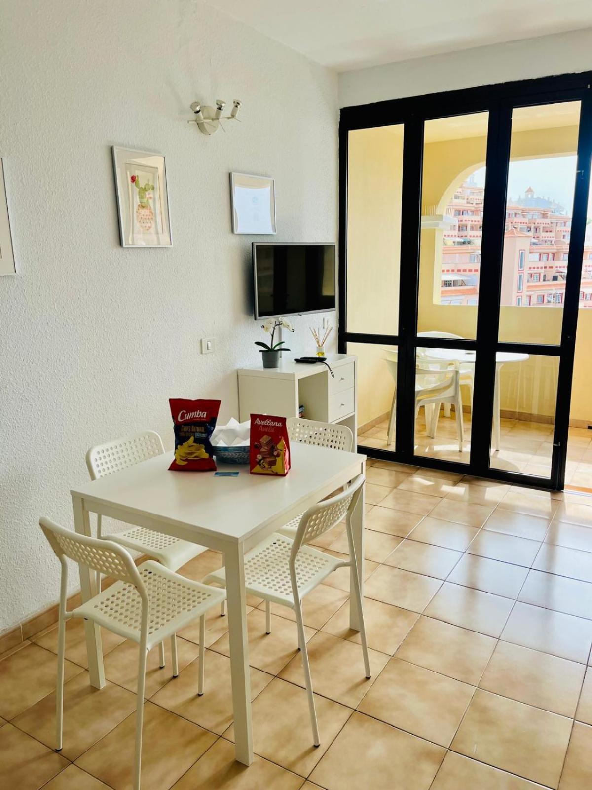 Castle Margherita'S Apartments Los Cristianos  Exterior foto