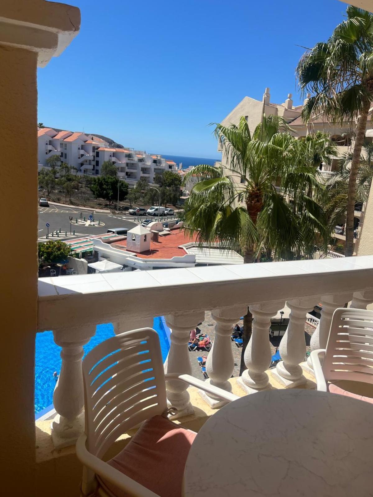 Castle Margherita'S Apartments Los Cristianos  Exterior foto