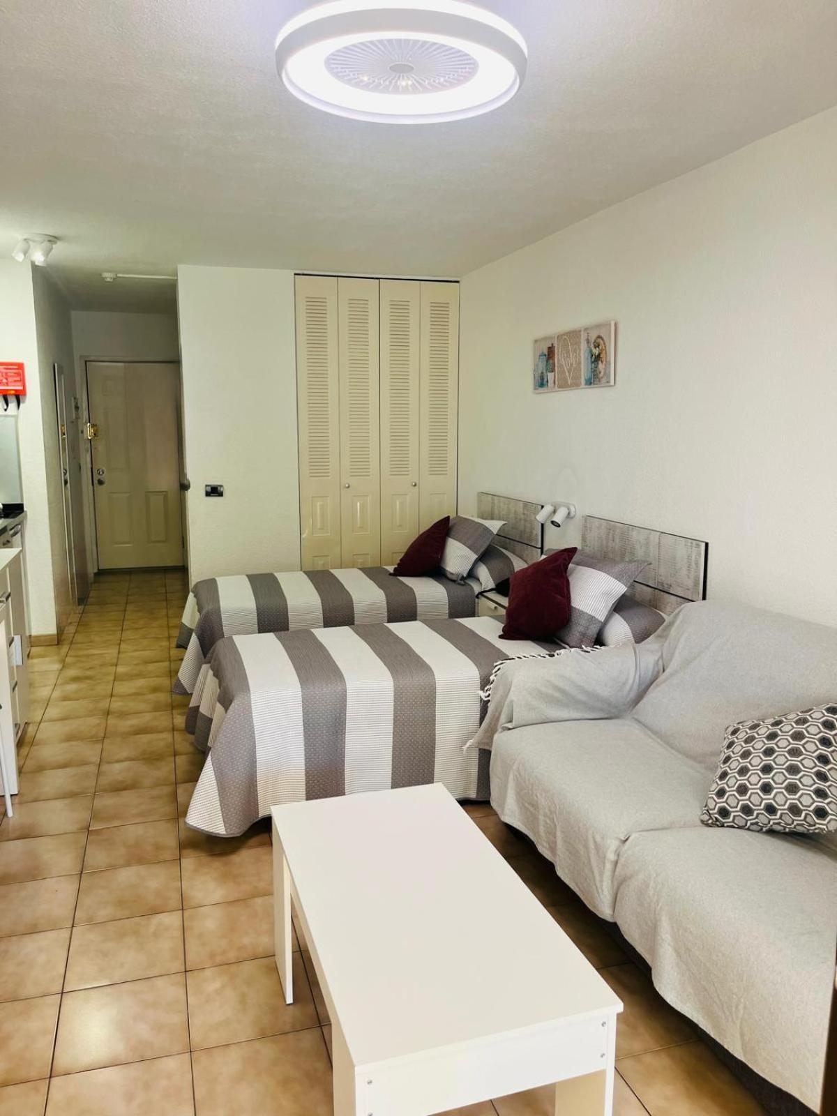Castle Margherita'S Apartments Los Cristianos  Exterior foto